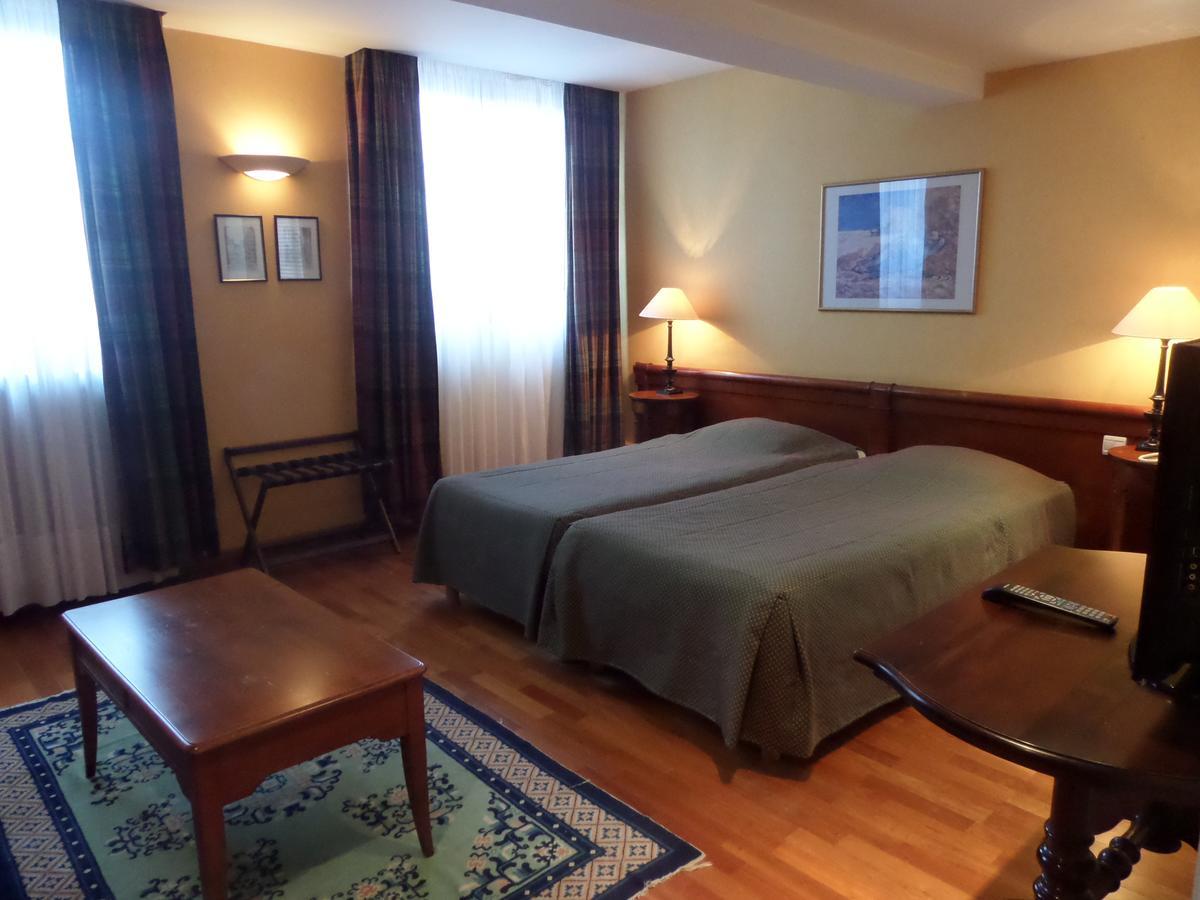 Hotel Restaurant Erckmann Chatrian 法勒斯堡 外观 照片